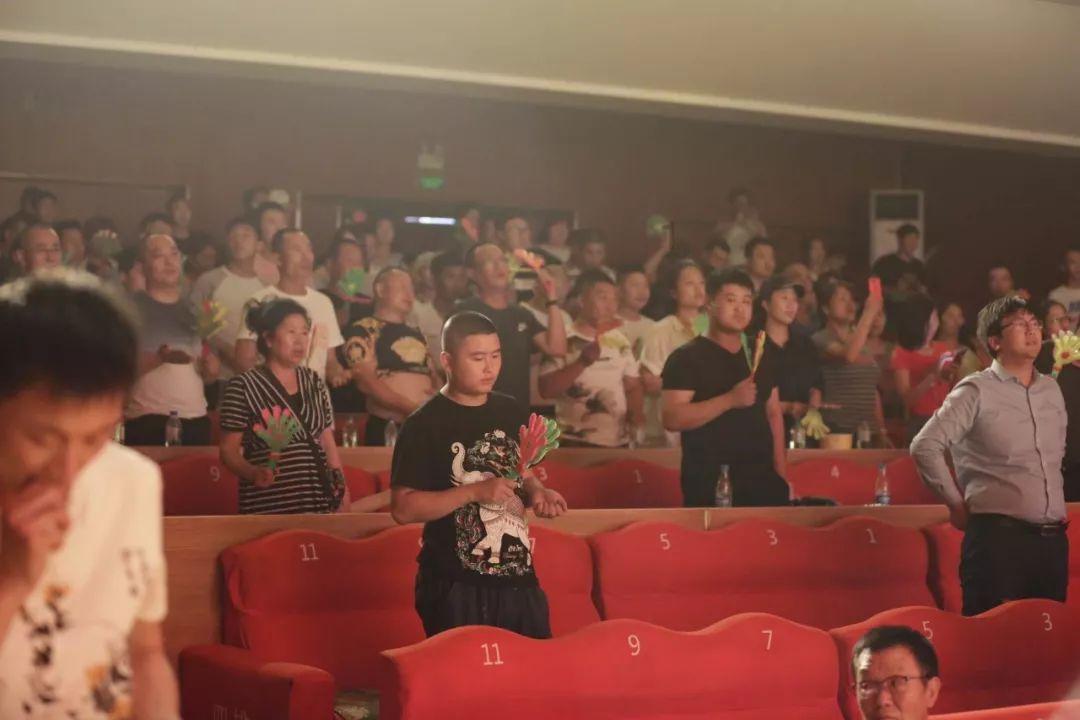 理查德告别蓉城：总有一天会回到成都，你们要带我去看熊猫